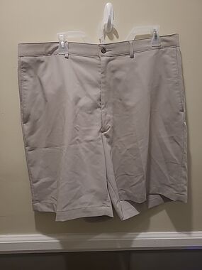 Haggar Mens Comfort Equipped Khaki Quick Dry Shorts 38